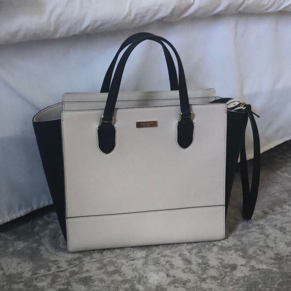 Kate Spade Tote - beige and black!